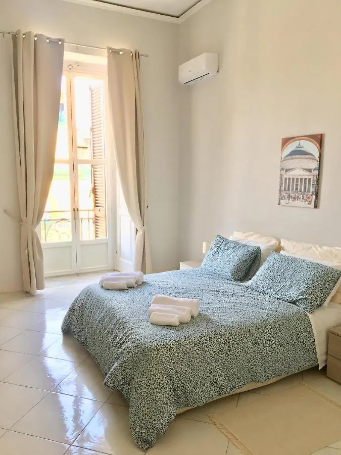 A Casa Di Titto Guest House ナポリ 0*,  イタリア